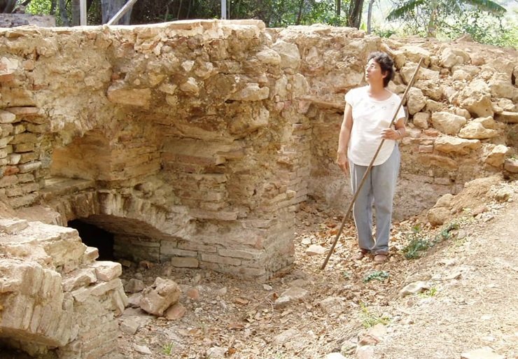 Silvia Teresita Angelbello Izquierdo en el ingenio San Isidro de los Destiladeros, Trinidad